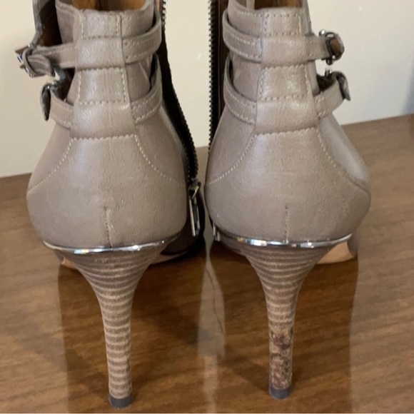 Authentic Coach Daphne Stiletto Leather Ankle Bootie. Size 11 - Picture 12 of 12